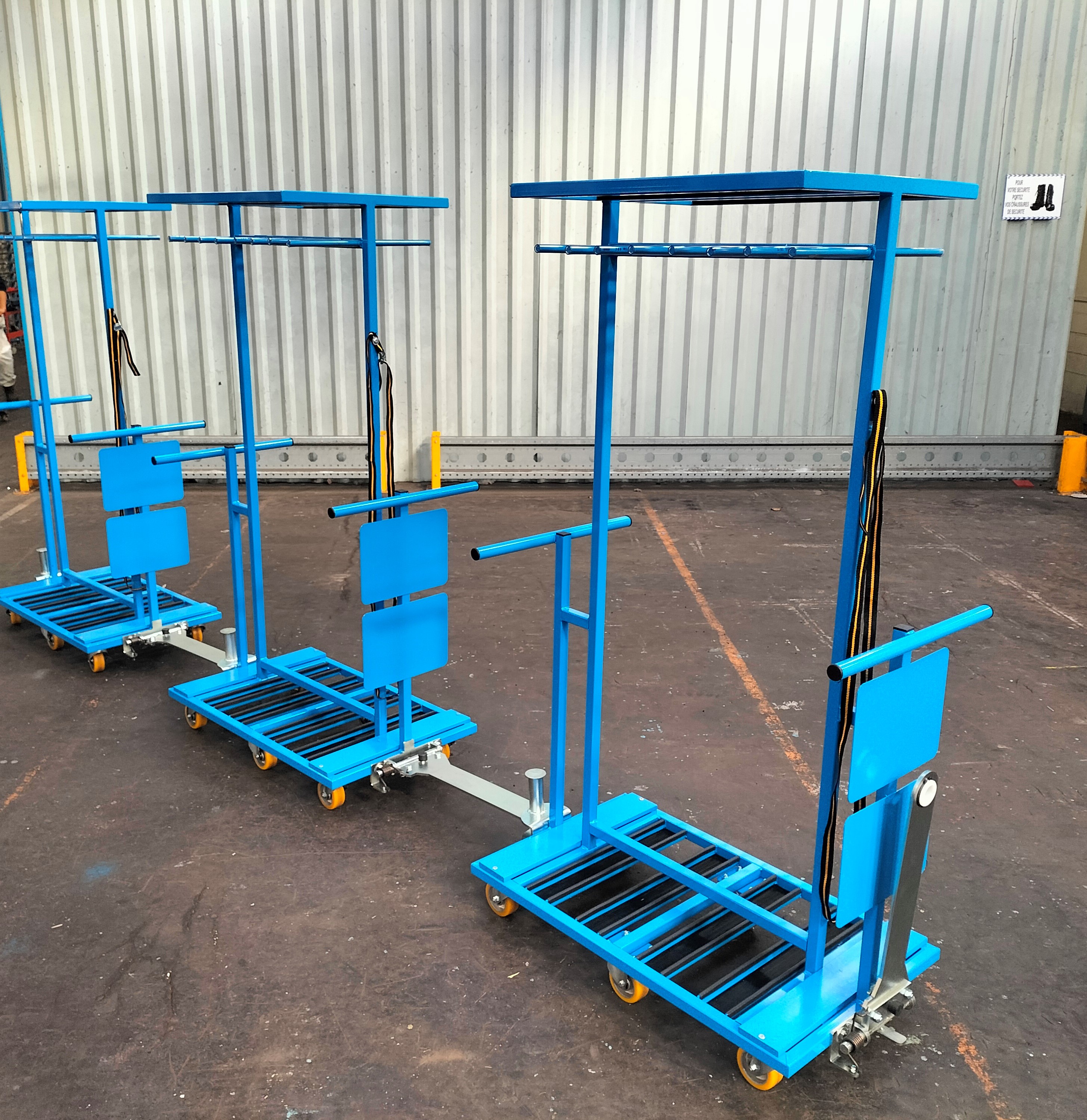 Chariot pour acheminement montant